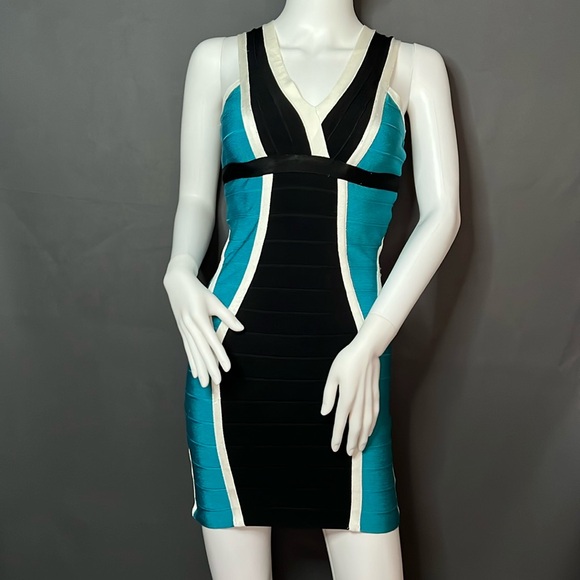 VENUS Dresses & Skirts - Venus - S - Colorblock Bodycon Mini Dress NWOT